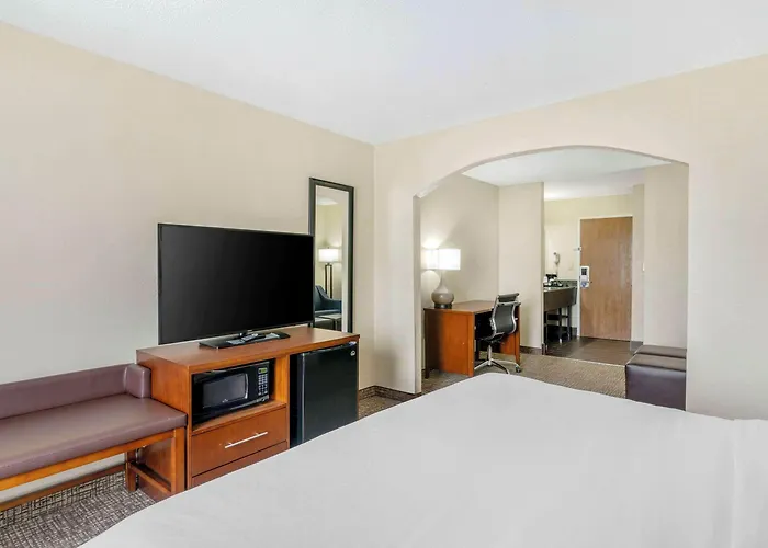 Comfort Inn & Suites La Grange - Louisville Area